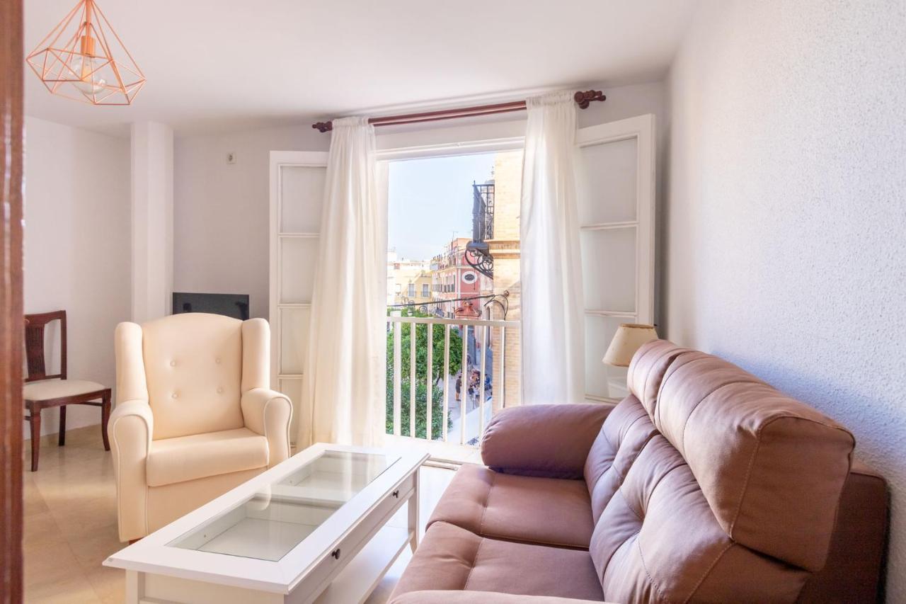El Salvador City Center Suite By Valcambre เซบีญา ภายนอก รูปภาพ