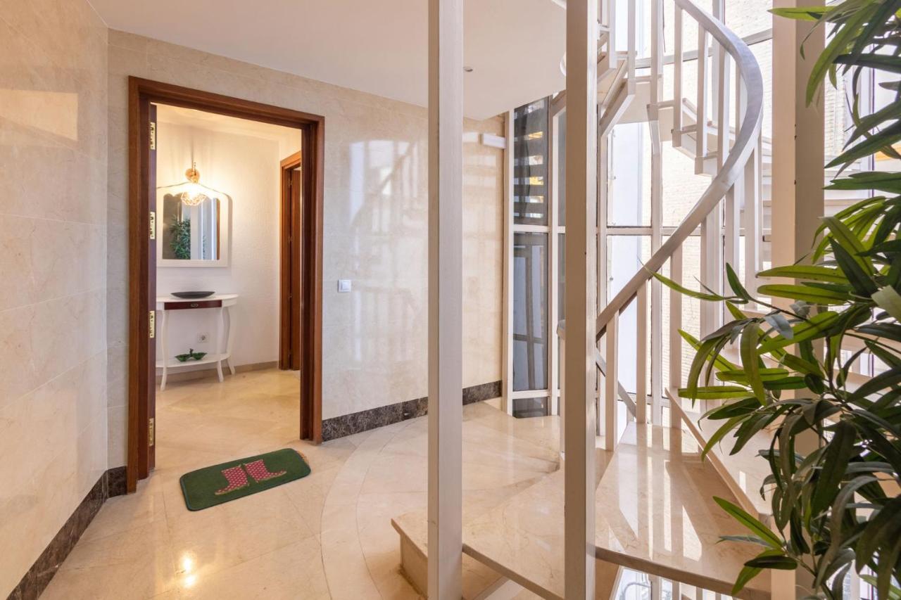 El Salvador City Center Suite By Valcambre เซบีญา ภายนอก รูปภาพ