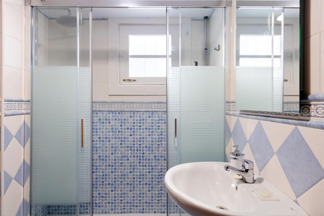 El Salvador City Center Suite By Valcambre เซบีญา ภายนอก รูปภาพ